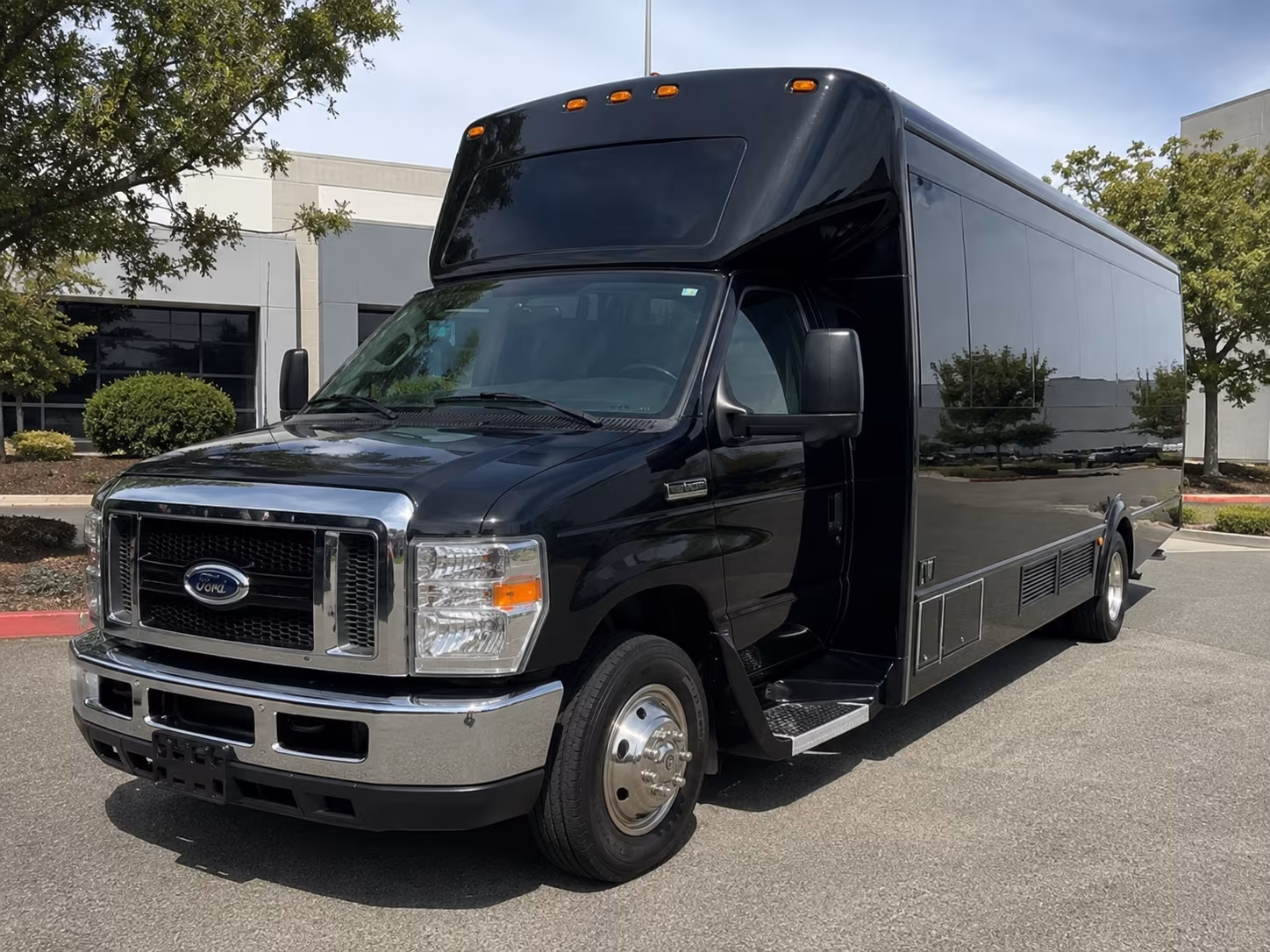 do extra stops add to the cost of a bus rental in inglewood